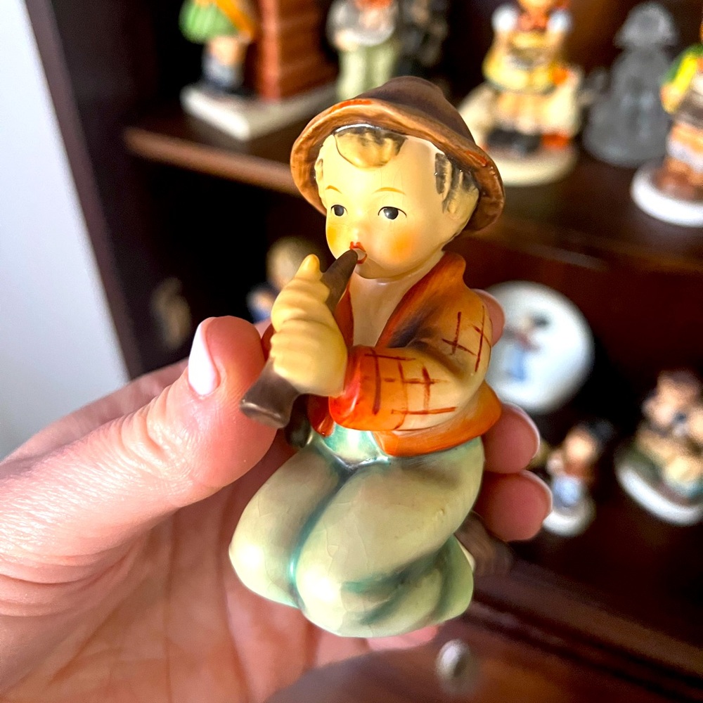 hummel figurine